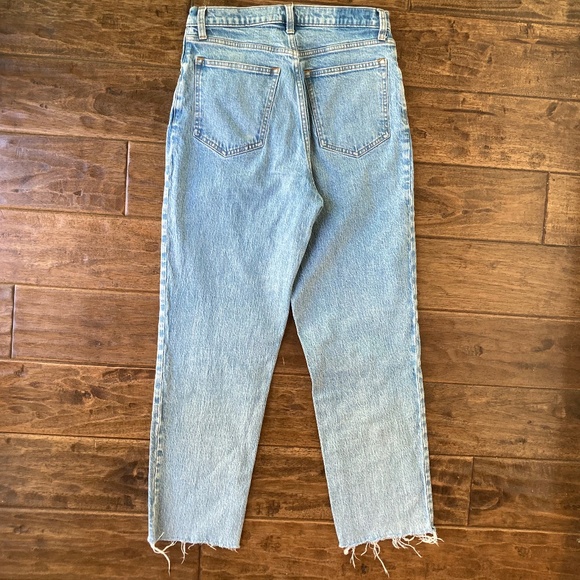 Abercrombie & Fitch The ‘90s Straight Ultra High Rise Denim Size 30/10R Raw Hem - Picture 2 of 8
